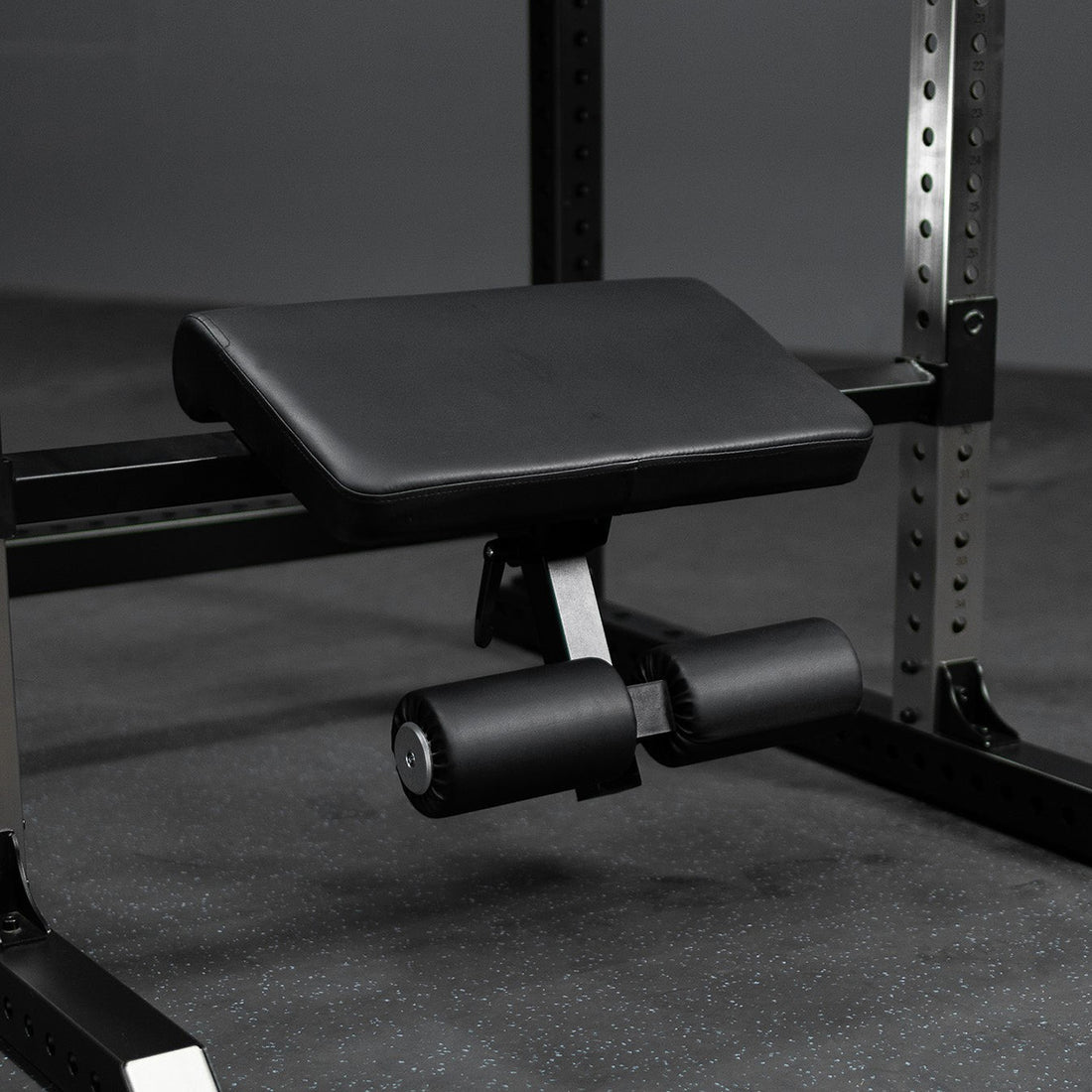 Hip Thruster Rack Rack Mounted Hip Thrust Attachment | Vesta Fitness